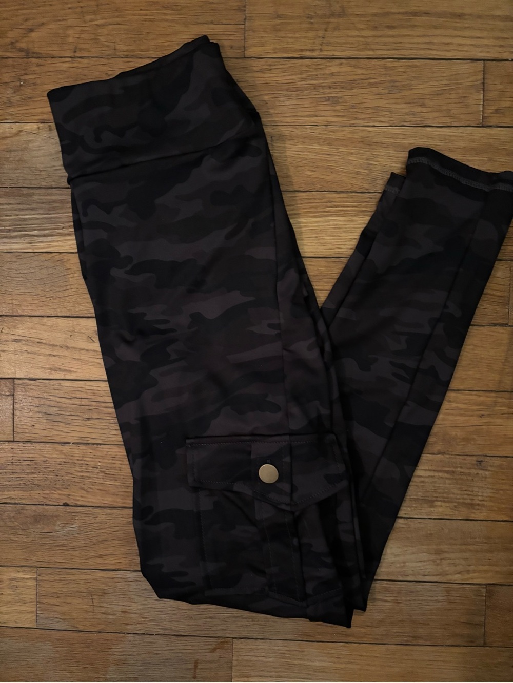 Black Camo Leggings with Cargo Pocket